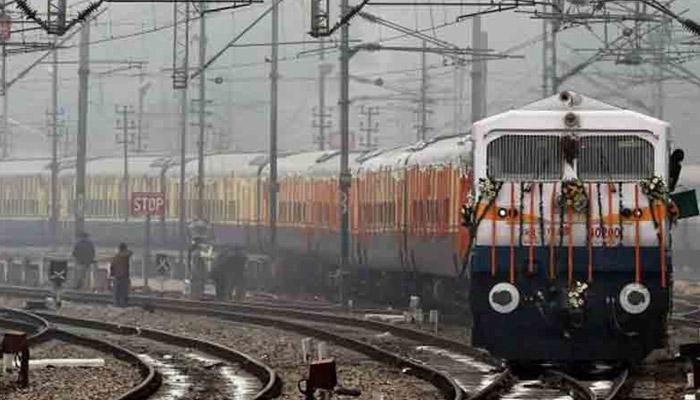 लखनऊ से दिल्ली के बीच सितंबर से चलेंगी तीन स्पेशल ट्रेनें लखनऊ से दिल्ली के बीच सितंबर से चलेंगी तीन स्पेशल ट्रेनें