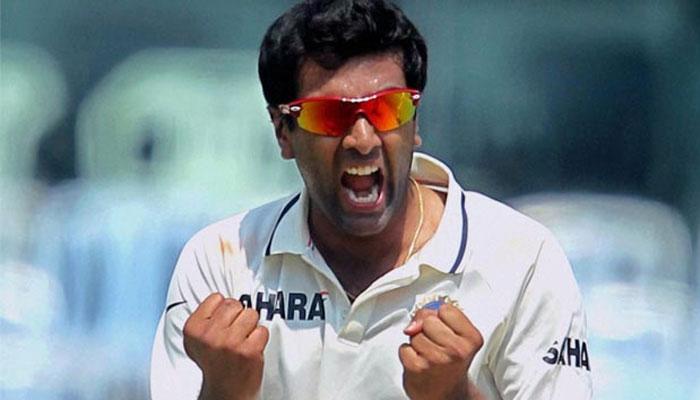 अश्विन को 50वें टेस्ट में BCCI की तरफ से खास तोहफा! बचपन के कोच का ड्रेसिंग रूम में मिलेगा साथ अश्विन को 50वें टेस्ट में BCCI की तरफ से खास तोहफा! बचपन के कोच का ड्रेसिंग रूम में मिलेगा साथ