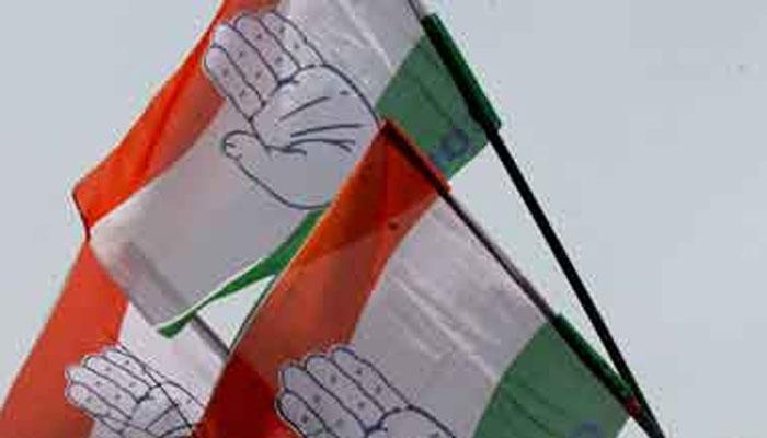 कांग्रेस को गुजरात में एक और झटका, तीन विधायकों ने दिया इस्तीफा कांग्रेस को गुजरात में एक और झटका, तीन विधायकों ने दिया इस्तीफा