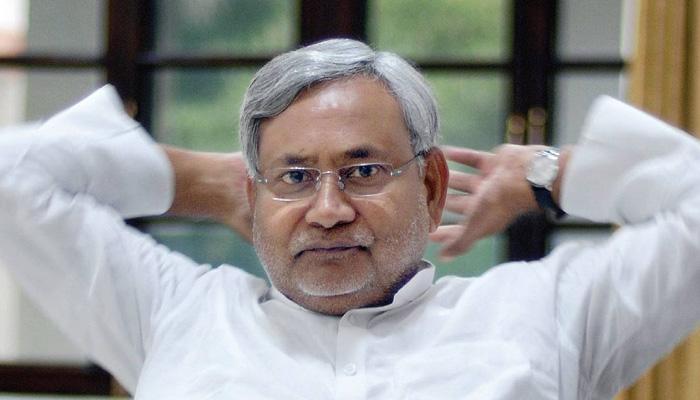 नीतीश ने फिर ख़ुद को साबित किया बिहार की राजनीति का 'चाणक्य', राजनीतिक दांवपेंच से दोस्तों-दुश्मनों को डाला सकते में नीतीश ने फिर ख़ुद को साबित किया बिहार की राजनीति का 'चाणक्य', राजनीतिक दांवपेंच से दोस्तों-दुश्मनों को डाला सकते में