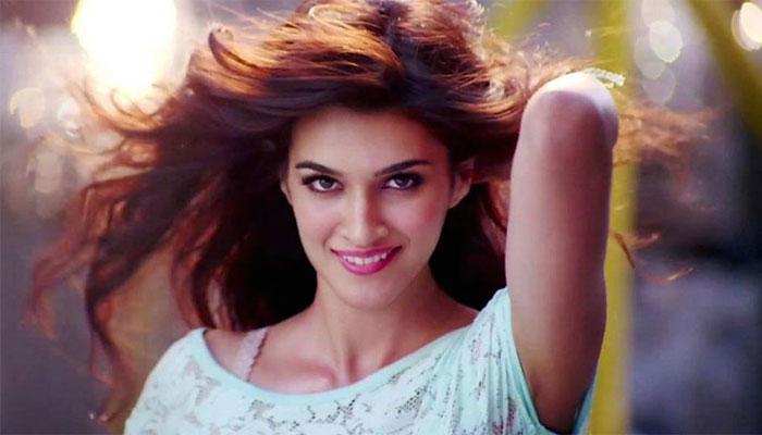 'बरेली की बर्फी' में बोल्ड अंदाज में दिखेंगी कृति सेनन 'बरेली की बर्फी' में बोल्ड अंदाज में दिखेंगी कृति सेनन