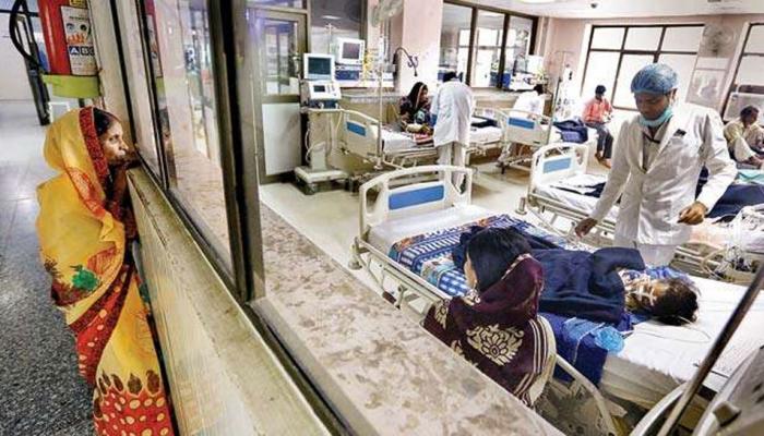 गोरखपुर हादसा : सीएम योगी के आदेश पर 7 लोगों के खिलाफ मामला दर्ज गोरखपुर हादसा : सीएम योगी के आदेश पर 7 लोगों के खिलाफ मामला दर्ज