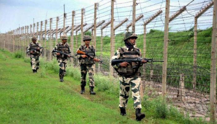 पाकिस्तानी ने फिर तोड़ा सीज फायर, गोलीबारी में महिला और बच्चे सहित चार घायल पाकिस्तानी ने फिर तोड़ा सीज फायर, गोलीबारी में महिला और बच्चे सहित चार घायल