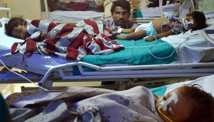 गोरखपुर हादसे में फरार बीआरडी कॉलेज के प्रिंसिपल पत्नी सहित हिरासत में गोरखपुर हादसे में फरार बीआरडी कॉलेज के प्रिंसिपल पत्नी सहित हिरासत में