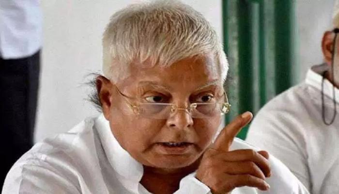 लालू ने साधा नीतीश पर निशाना, कहा- पलटूराम को बीजेपी ने ठेंगा दिखा दिया लालू ने साधा नीतीश पर निशाना, कहा- पलटूराम को बीजेपी ने ठेंगा दिखा दिया