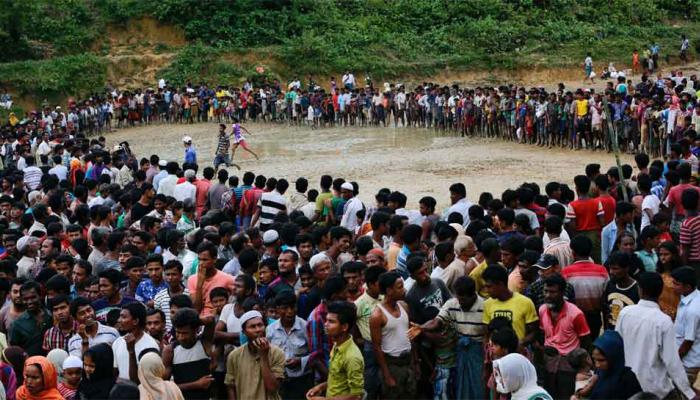 म्यांमार: रोहिग्या के लिए मदद ले जा रही नाव पर बौद्धों ने फेंका पेट्रोल बम म्यांमार: रोहिग्या के लिए मदद ले जा रही नाव पर बौद्धों ने फेंका पेट्रोल बम