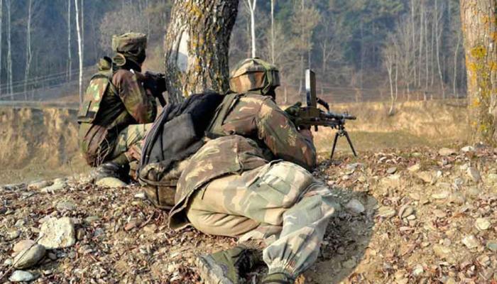 J&K: उरी हमला जैसा हमला करने की फिराक में थे आतंकी, सेना ने किया ढेर J&K: उरी हमला जैसा हमला करने की फिराक में थे आतंकी, सेना ने किया ढेर