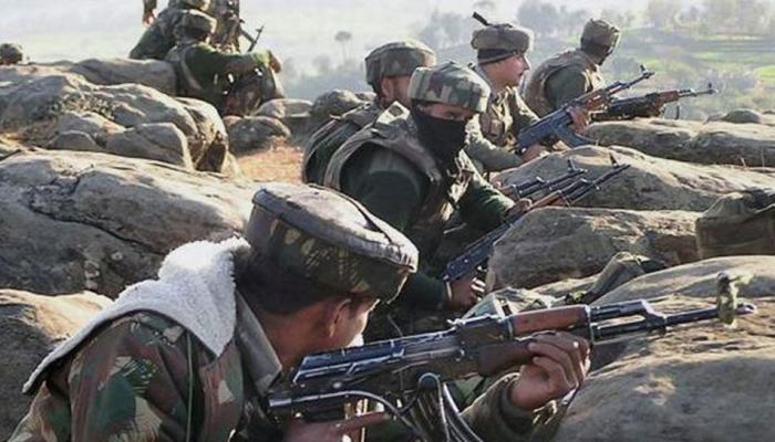 जम्मू कश्मीर: जोरावर इलाके में मारा गया एक आतंकी, 4 के छुपे होने की आशंका जम्मू कश्मीर: जोरावर इलाके में मारा गया एक आतंकी, 4 के छुपे होने की आशंका