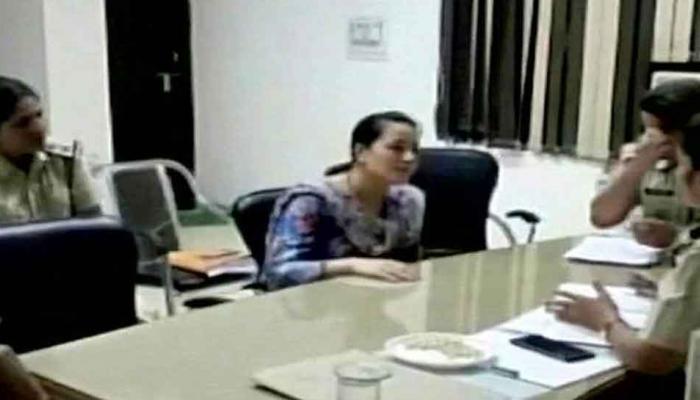 हनीप्रीत के पकड़े जाने की जानें पर्दे के पीछे की पूरी कहानी, कोर्ट में आज पेशी हनीप्रीत के पकड़े जाने की जानें पर्दे के पीछे की पूरी कहानी, कोर्ट में आज पेशी