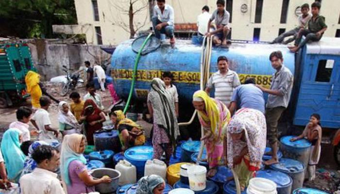 ईस्ट और साउथ दिल्ली में भारी जल संकट, कल भी जारी रहेगी समस्या, लोग परेशान ईस्ट और साउथ दिल्ली में भारी जल संकट, कल भी जारी रहेगी समस्या, लोग परेशान