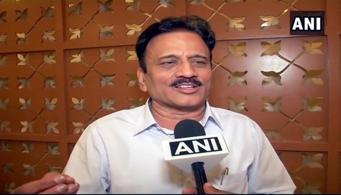 विवादित बयान के बाद पलटे फडणवीस के मंत्री, कहा- सभी महिलाओं से माफी मांगता हूं विवादित बयान के बाद पलटे फडणवीस के मंत्री, कहा- सभी महिलाओं से माफी मांगता हूं