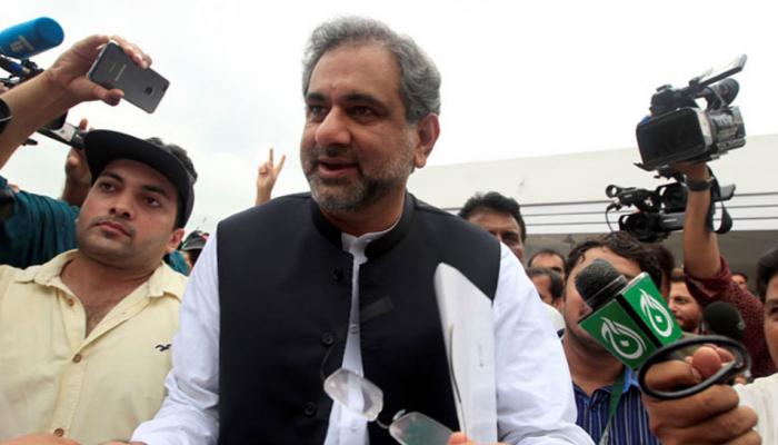 पाकिस्तान के प्रधानमंत्री शाहिद खाकान अब्बासी बोले - भारत के साथ युद्ध विकल्प नहीं पाकिस्तान के प्रधानमंत्री शाहिद खाकान अब्बासी बोले - भारत के साथ युद्ध विकल्प नहीं