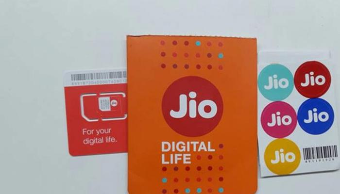 Jio ने दिया प्राइम कस्टमर्स को तीन गुना तक 'कैशबैक' का ऑफर Jio ने दिया प्राइम कस्टमर्स को तीन गुना तक 'कैशबैक' का ऑफर