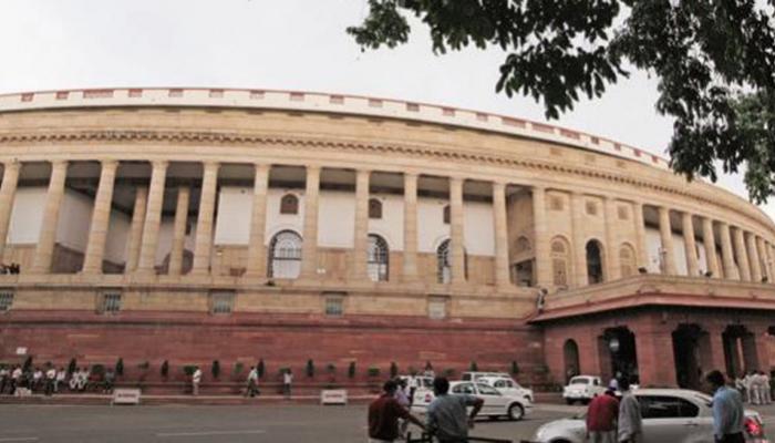 संसद के शीतकालीन सत्र के बारे में फैसला कैबिनेट समिति करेगी : रविशंकर प्रसाद संसद के शीतकालीन सत्र के बारे में फैसला कैबिनेट समिति करेगी : रविशंकर प्रसाद