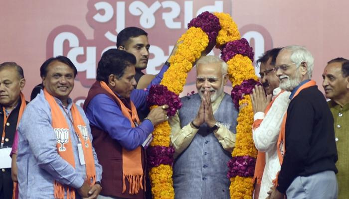 गुजरात: नेताओं के रोडशो पर मंडरा रहा है 'लोन वुल्फ' का खतरा, 2 आतंकी गिरफ्तार गुजरात: नेताओं के रोडशो पर मंडरा रहा है 'लोन वुल्फ' का खतरा, 2 आतंकी गिरफ्तार