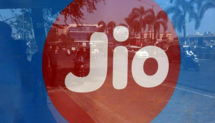 रिलायंस Jio का डबल धमाका, जानिए क्या है 'हैप्पी न्यू ईयर 2018 प्लान' में खास रिलायंस Jio का डबल धमाका, जानिए क्या है 'हैप्पी न्यू ईयर 2018 प्लान' में खास