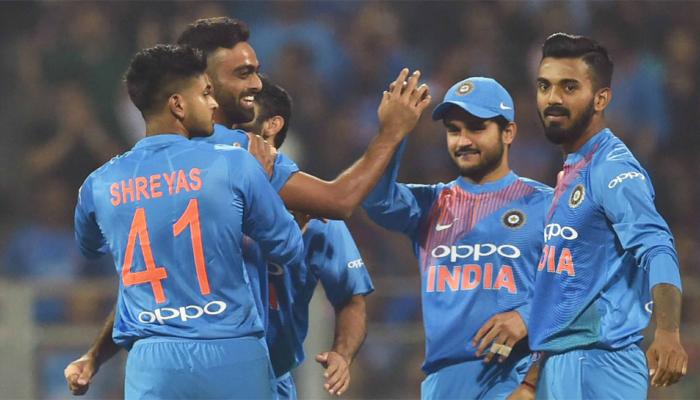 INDvsSL : श्रीलंका को 5 विकेट से हराकर टीम इंडिया ने सीरीज 3-0 से जीती INDvsSL : श्रीलंका को 5 विकेट से हराकर टीम इंडिया ने सीरीज 3-0 से जीती