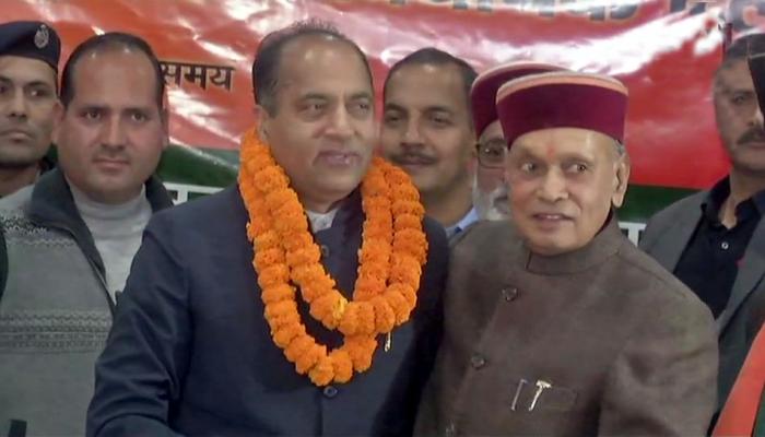 हिमाचल प्रदेश: जयराम ठाकुर की कैबिनेट में शामिल हो सकते हैं ये चेहरे... जानिए इनके नाम हिमाचल प्रदेश: जयराम ठाकुर की कैबिनेट में शामिल हो सकते हैं ये चेहरे... जानिए इनके नाम