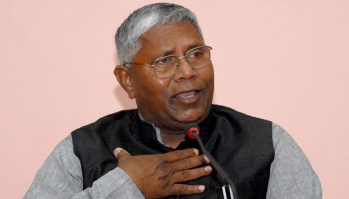 सीएम नीतीश के करीबी नेता ने लालू यादव को लेकर कही ऐसी बात, बचाव में उतरी जदयू सीएम नीतीश के करीबी नेता ने लालू यादव को लेकर कही ऐसी बात, बचाव में उतरी जदयू