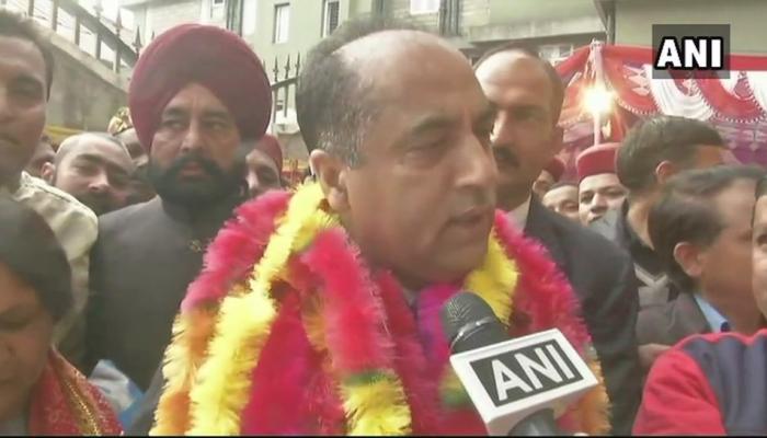 'बहुत खुशी होती अगर पिताजी आज हमारे साथ होते': हिमाचल के नवनिर्वाचित CM जयराम ठाकुर 'बहुत खुशी होती अगर पिताजी आज हमारे साथ होते': हिमाचल के नवनिर्वाचित CM जयराम ठाकुर