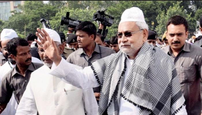 अजान सुनकर CM नीतीश ने नहीं रोका भाषण, RJD ने उठाए सवाल अजान सुनकर CM नीतीश ने नहीं रोका भाषण, RJD ने उठाए सवाल