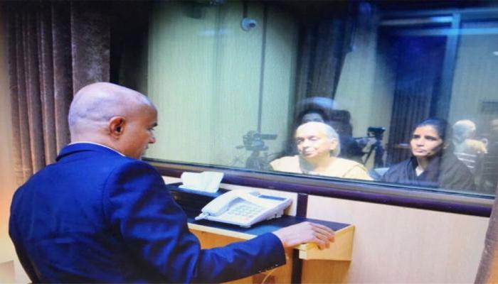 कुलभूषण जाधव ने बिना मंगलसूत्र के मां को देखते ही पहला सवाल पूछा-'बाबा कैसे हैं', जानें क्यों कुलभूषण जाधव ने बिना मंगलसूत्र के मां को देखते ही पहला सवाल पूछा-'बाबा कैसे हैं', जानें क्यों