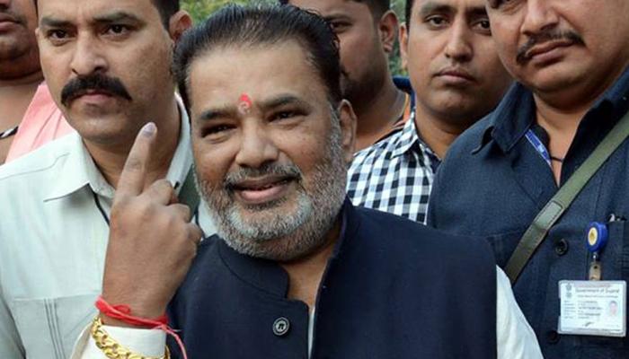 CM विजय रुपाणी के सामने एक और अड़चन, मनचाहा मंत्रालय नहीं मिलने से पुरुषोत्तम सोलंकी नाराज CM विजय रुपाणी के सामने एक और अड़चन, मनचाहा मंत्रालय नहीं मिलने से पुरुषोत्तम सोलंकी नाराज