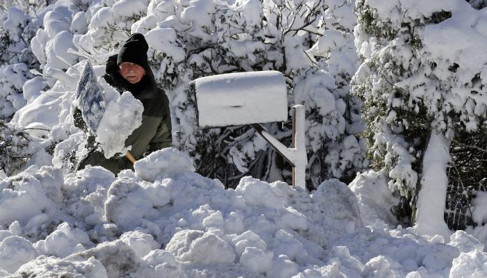 Cold wave around the world effecting life Cold wave around the world effecting life