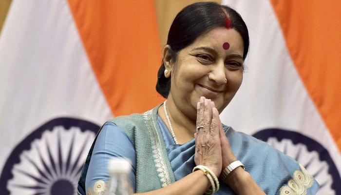 कुआलालंपुर हवाईअड्डे पर बेटे के शव के साथ फंसी थी मां, सुषमा ने बढ़ाया मदद का हाथ कुआलालंपुर हवाईअड्डे पर बेटे के शव के साथ फंसी थी मां, सुषमा ने बढ़ाया मदद का हाथ