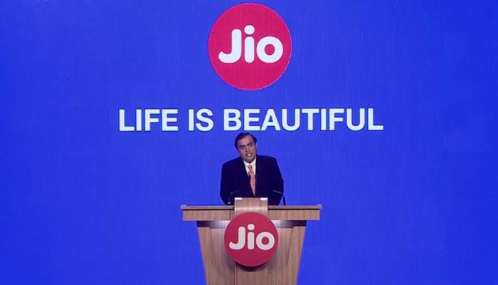 JIO का बड़ा धमाका: 26 Jan से सस्ते होंगे ये 4 प्लान, मिलेंगे जबरदस्त फायदे JIO का बड़ा धमाका: 26 Jan से सस्ते होंगे ये 4 प्लान, मिलेंगे जबरदस्त फायदे