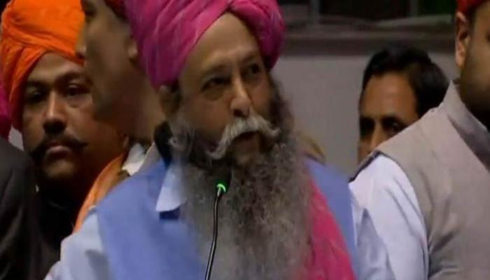 करणी सेना के महासचिव सूरजपाल अमू हिरासत में, हरियाणा के 33 सिनेमाघरों में दिखाई गई फिल्म पद्मावत करणी सेना के महासचिव सूरजपाल अमू हिरासत में, हरियाणा के 33 सिनेमाघरों में दिखाई गई फिल्म पद्मावत