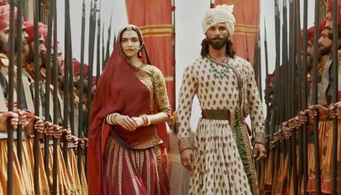 Box Office: विरोध के बाद भी दर्शकों को पसंद आ रही है 'पद्मावत', जानें अब तक का कलेक्शन Box Office: विरोध के बाद भी दर्शकों को पसंद आ रही है 'पद्मावत', जानें अब तक का कलेक्शन