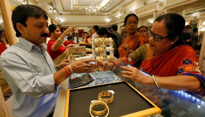 सोना 250 रुपये टूटा, चांदी 41000 के नीचे सोना 250 रुपये टूटा, चांदी 41000 के नीचे