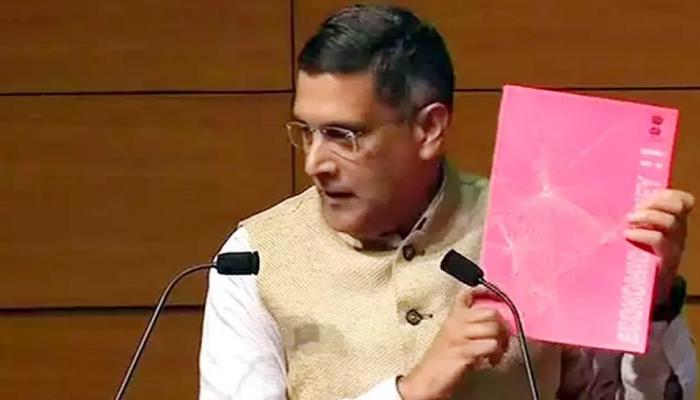 इकोनॉमिक सर्वे 2018: जानिए भारतीय अर्थव्यवस्था से जुड़ी 10 नई बातें इकोनॉमिक सर्वे 2018: जानिए भारतीय अर्थव्यवस्था से जुड़ी 10 नई बातें
