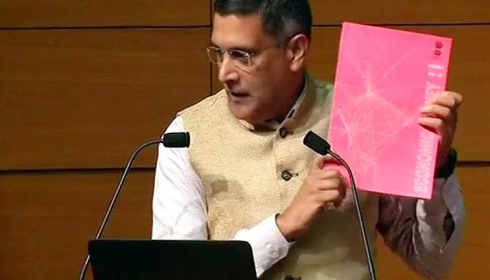 ...तो इसलिए गुलाबी रंग में पेश हुआ इकोनॉमिक सर्वे, सामने आए ये कारण ...तो इसलिए गुलाबी रंग में पेश हुआ इकोनॉमिक सर्वे, सामने आए ये कारण