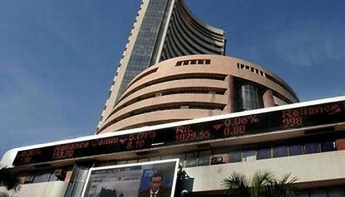 शेयर बाजार में भारी गिरावट : सेंसेक्स 840 अंक टूटा, निफ्टी भी लाल निशान के साथ बंद शेयर बाजार में भारी गिरावट : सेंसेक्स 840 अंक टूटा, निफ्टी भी लाल निशान के साथ बंद