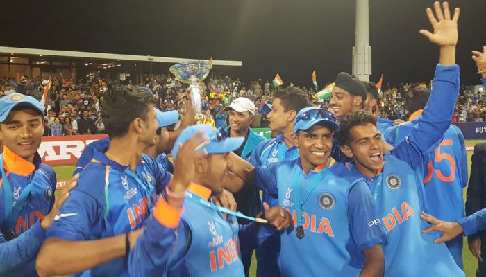 U19 टीम इंडिया के वर्ल्डकप जीतने पर क्रिकेट के दिग्गजों ने दी बधाई, राहुल द्रविड़ की तारीफ U19 टीम इंडिया के वर्ल्डकप जीतने पर क्रिकेट के दिग्गजों ने दी बधाई, राहुल द्रविड़ की तारीफ