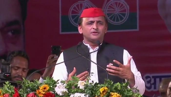 अखिलेश यादव ने बताया, बैलेट पेपर और EVM से वोटिंग में क्या है फर्क अखिलेश यादव ने बताया, बैलेट पेपर और EVM से वोटिंग में क्या है फर्क
