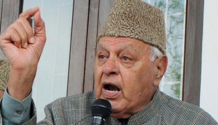 जवानों की शहादत पर फारूक अब्दुल्ला का विवादित बयान, गोलियां दोनों तरफ से चलती हैं जवानों की शहादत पर फारूक अब्दुल्ला का विवादित बयान, गोलियां दोनों तरफ से चलती हैं