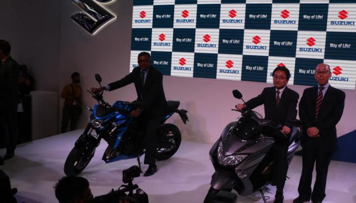 Auto Expo 2018: सुजुकी ने पेश किया नया स्कूटर और बाइक Auto Expo 2018: सुजुकी ने पेश किया नया स्कूटर और बाइक