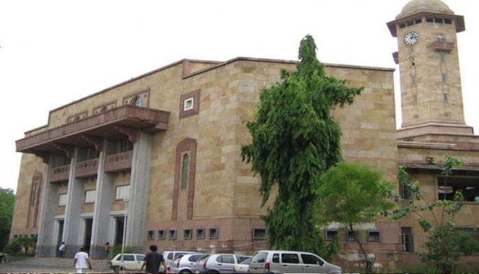 अहमदाबाद : अंग्रेजी की तरह ही अब संस्कृत स्पीकिंग कोर्स, गुजरात यूनिवर्सिटी ने की शुरूआत अहमदाबाद : अंग्रेजी की तरह ही अब संस्कृत स्पीकिंग कोर्स, गुजरात यूनिवर्सिटी ने की शुरूआत