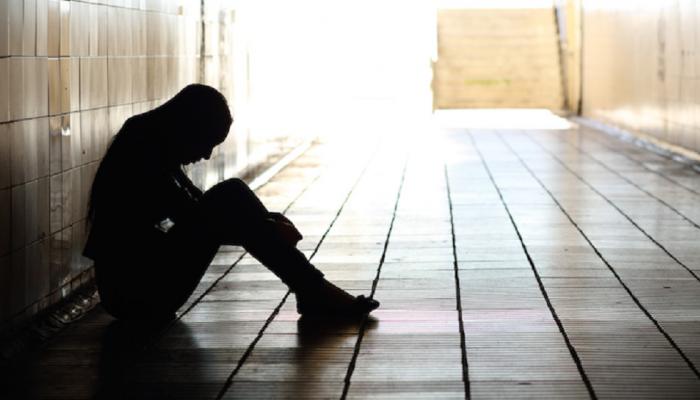 इन 4 कारणों से हो सकती है डिप्रेशन की समस्या, आपके लिए जानना जरूरी इन 4 कारणों से हो सकती है डिप्रेशन की समस्या, आपके लिए जानना जरूरी