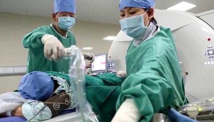 कैंसर की लड़ाई में अब साथ दे रही है इलाज की नई तकनीक 'रोबोटिक क्रायोसर्जरी' कैंसर की लड़ाई में अब साथ दे रही है इलाज की नई तकनीक 'रोबोटिक क्रायोसर्जरी'