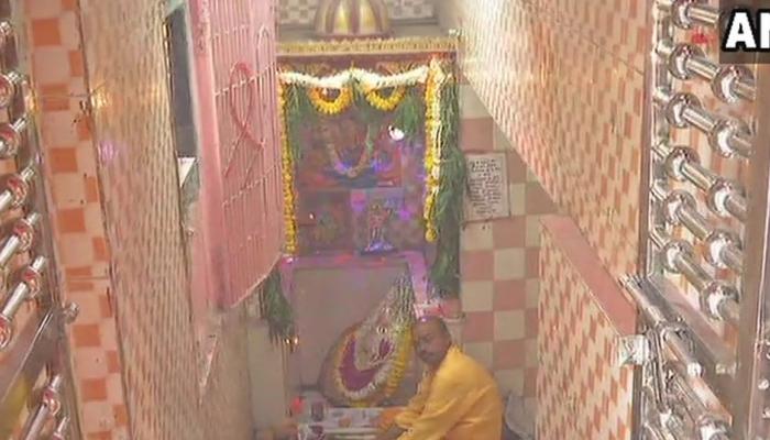 मिसाल : गुजरात में एक मुस्लिम ने कराया 500 साल पुराने हनुमान मंदिर का जीर्णोद्धार मिसाल : गुजरात में एक मुस्लिम ने कराया 500 साल पुराने हनुमान मंदिर का जीर्णोद्धार
