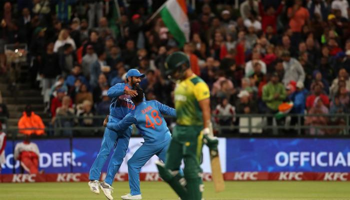 INDvsSA : वनडे के बाद टी-20 में भी अफ्रीका को हराकर टीम इंडिया बनी चैंपियन INDvsSA : वनडे के बाद टी-20 में भी अफ्रीका को हराकर टीम इंडिया बनी चैंपियन