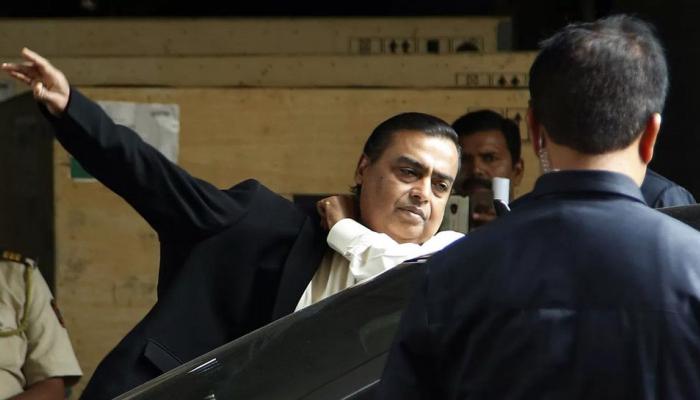 मुकेश अंबानी ने किससे कहा- 'माफी मांगो', लेकिन जवाब मिला... मुकेश अंबानी ने किससे कहा- 'माफी मांगो', लेकिन जवाब मिला...