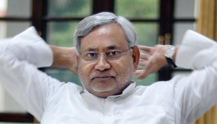 लालू के पास पहुंचे मांझी, NDA को मिले अशोक चौधरी, जानें नीतीश का सियासी नफा-नुकसान लालू के पास पहुंचे मांझी, NDA को मिले अशोक चौधरी, जानें नीतीश का सियासी नफा-नुकसान