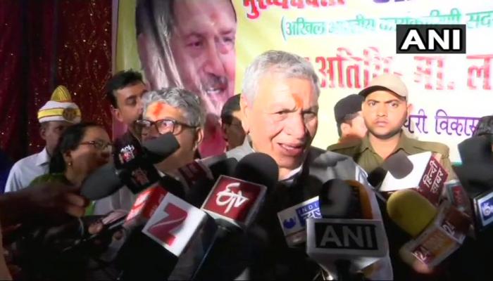 योगी सरकार के कैबिनेट मंत्री बोले- 'राम मंदिर अयोध्या में नहीं तो क्या न्यूयॉर्क में बनेगा' योगी सरकार के कैबिनेट मंत्री बोले- 'राम मंदिर अयोध्या में नहीं तो क्या न्यूयॉर्क में बनेगा'