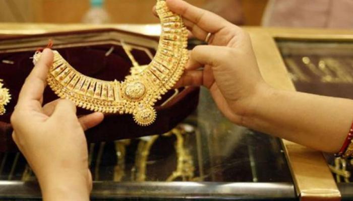 मांग बढ़ने से सोने और चांदी की कीमतों में तेजी, जानिए कितने बढ़े दाम मांग बढ़ने से सोने और चांदी की कीमतों में तेजी, जानिए कितने बढ़े दाम