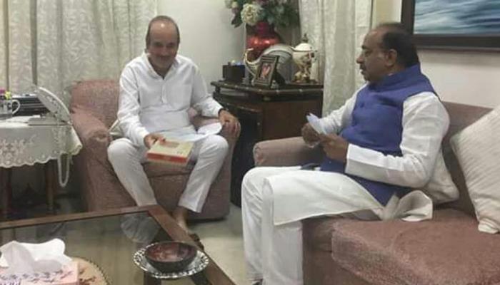 संसद में गतिरोध समाप्त करने के लिए विपक्षी नेताओं से मिले विजय गोयल संसद में गतिरोध समाप्त करने के लिए विपक्षी नेताओं से मिले विजय गोयल